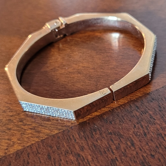 Vita Fede Single 24k Gold Plated Swarovski Crystals Cuff Bracelet New - Picture 2 of 5